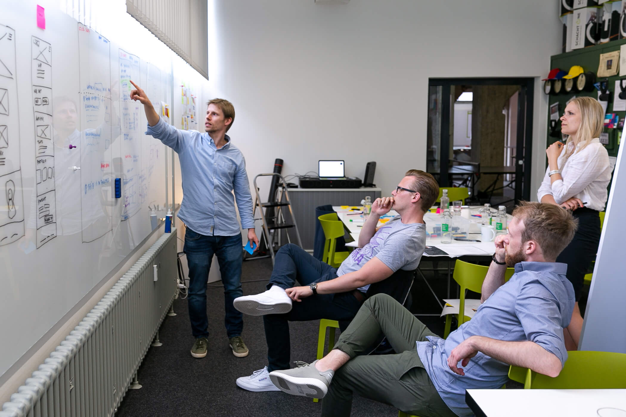 Produktmanager: Produktmanager in einem Protoypen-Workshop